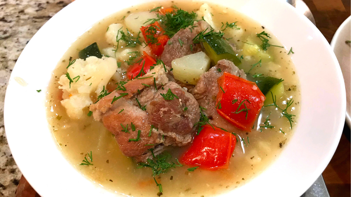 жаркое из свинины с картошкой в кастрюле