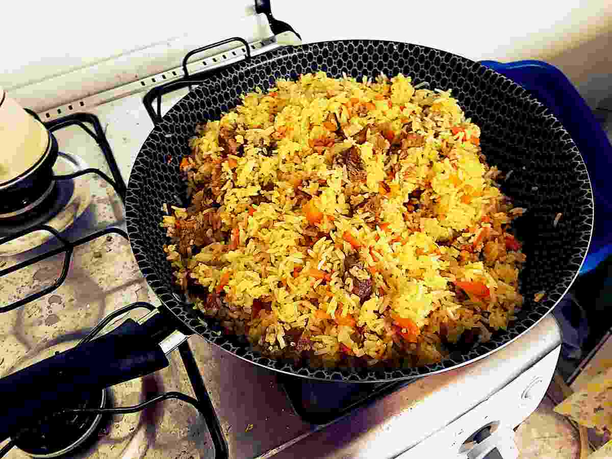 как готовить плов с мясом на сковороде