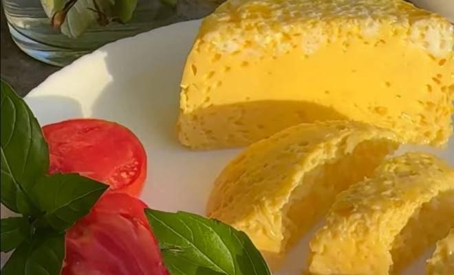 как сделать пышный омлет на сковороде