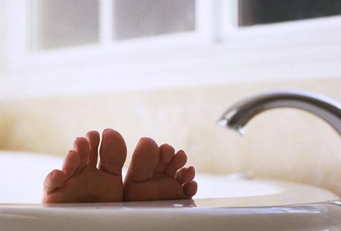 можно ли беременным принимать ванну