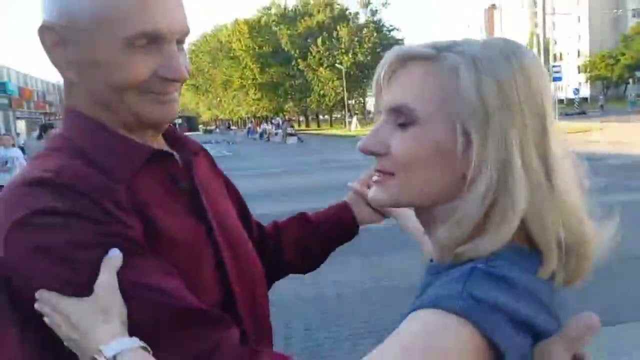 падала падала и вновь поднималась