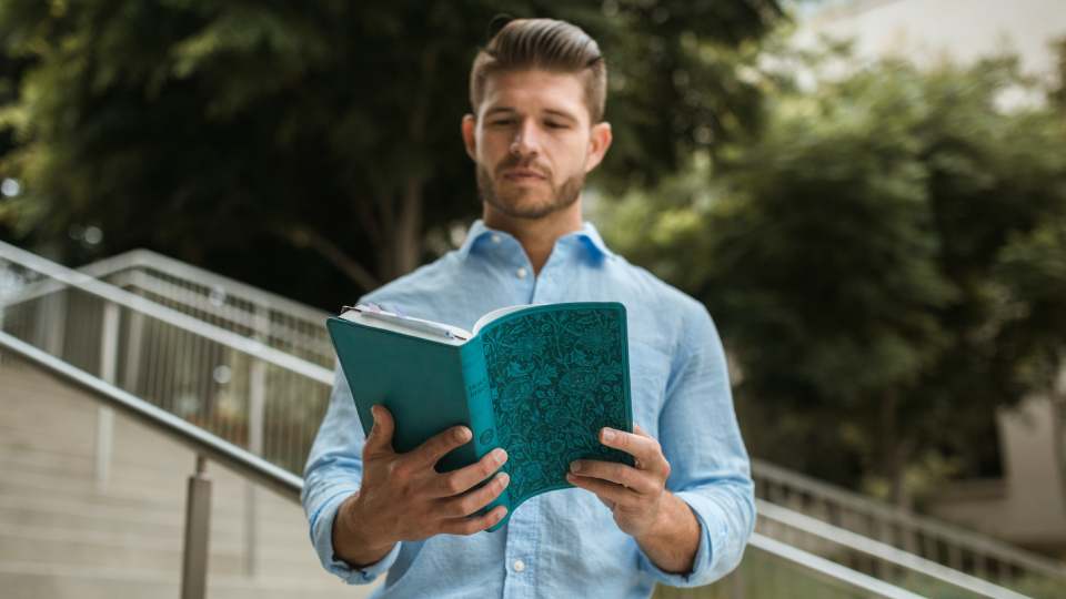 по прежнему или по прежнему