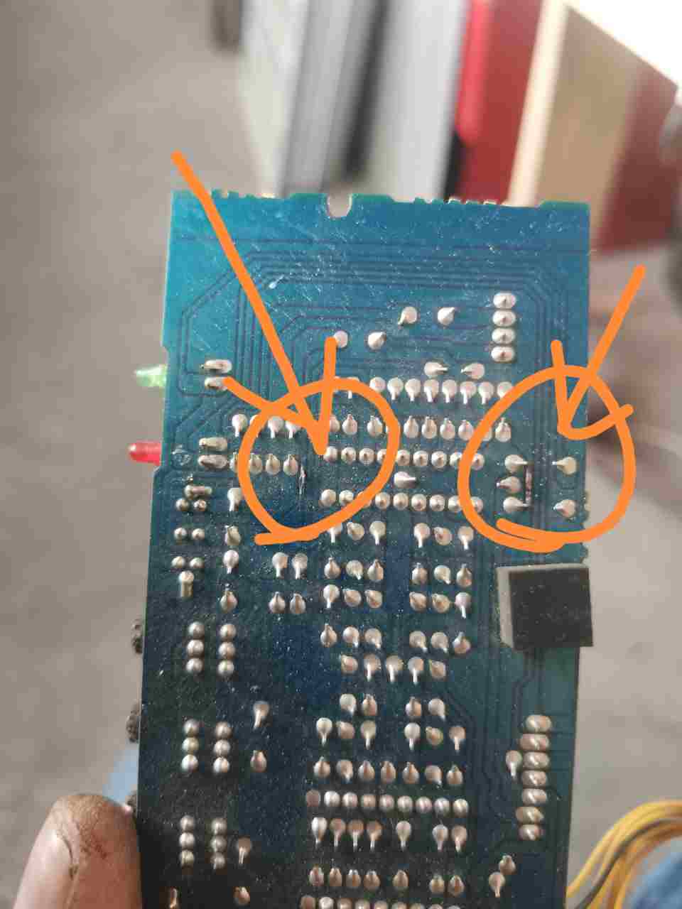 почему усилитель уходит в защиту