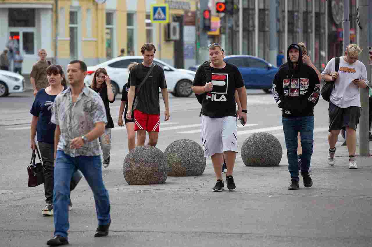 разница между рождаемостью и смертностью