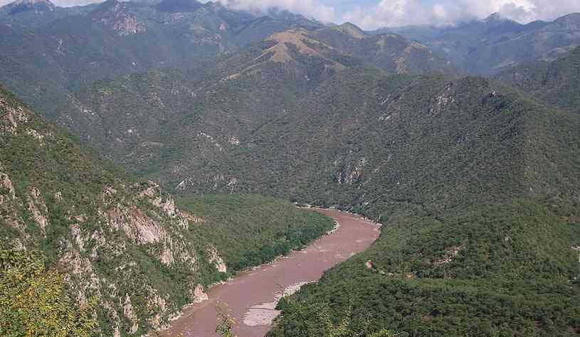 реки относящиеся к бассейну тихого океана