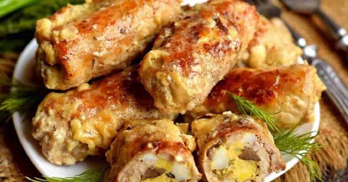рулетики из свинины с начинкой на сковороде