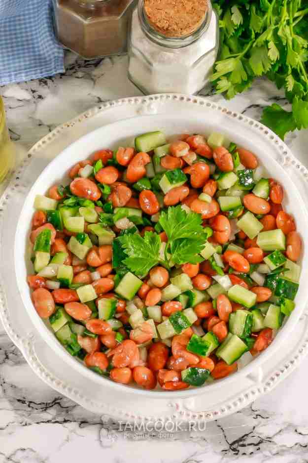 салат с фасолью и огурцами свежими