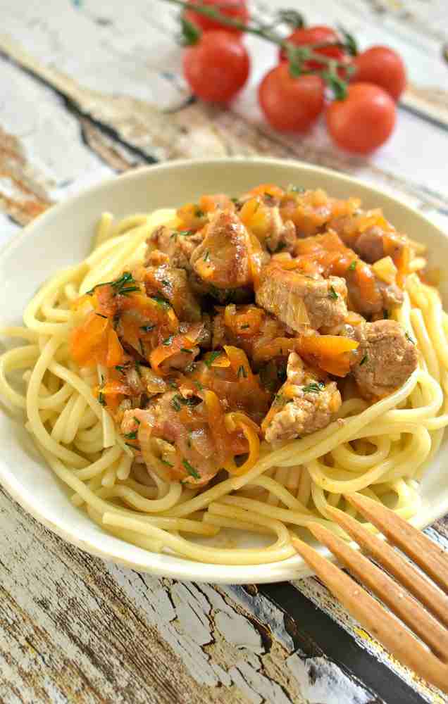 свинина с подливкой на сковороде рецепт