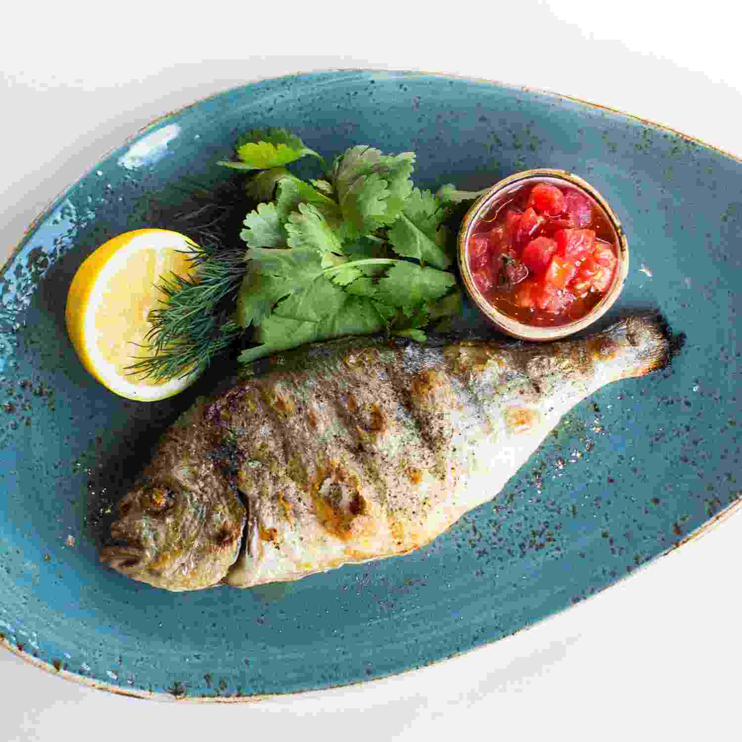 сколько варить дорадо целиком в кастрюле