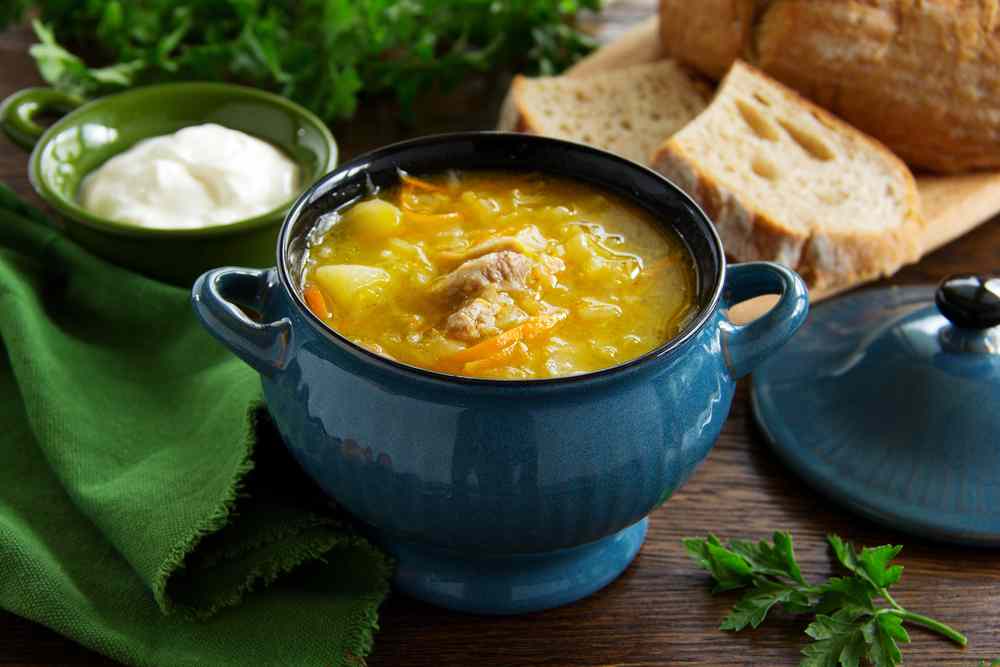 сколько варить зеленые щи в кастрюле