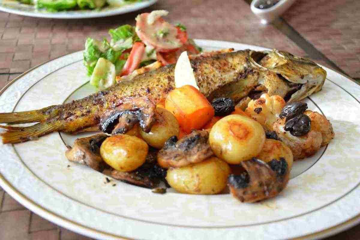 сколько варить карпа кусочками в кастрюле