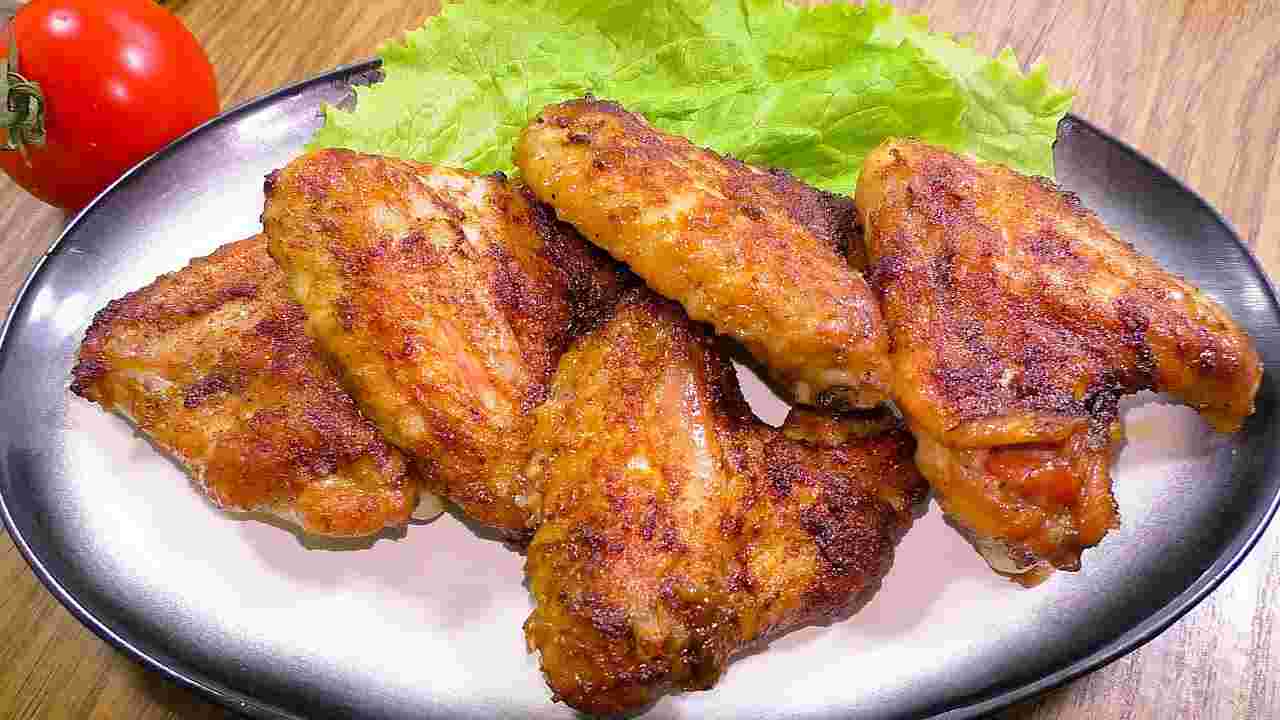 сколько варить крылышки куриные в кастрюле