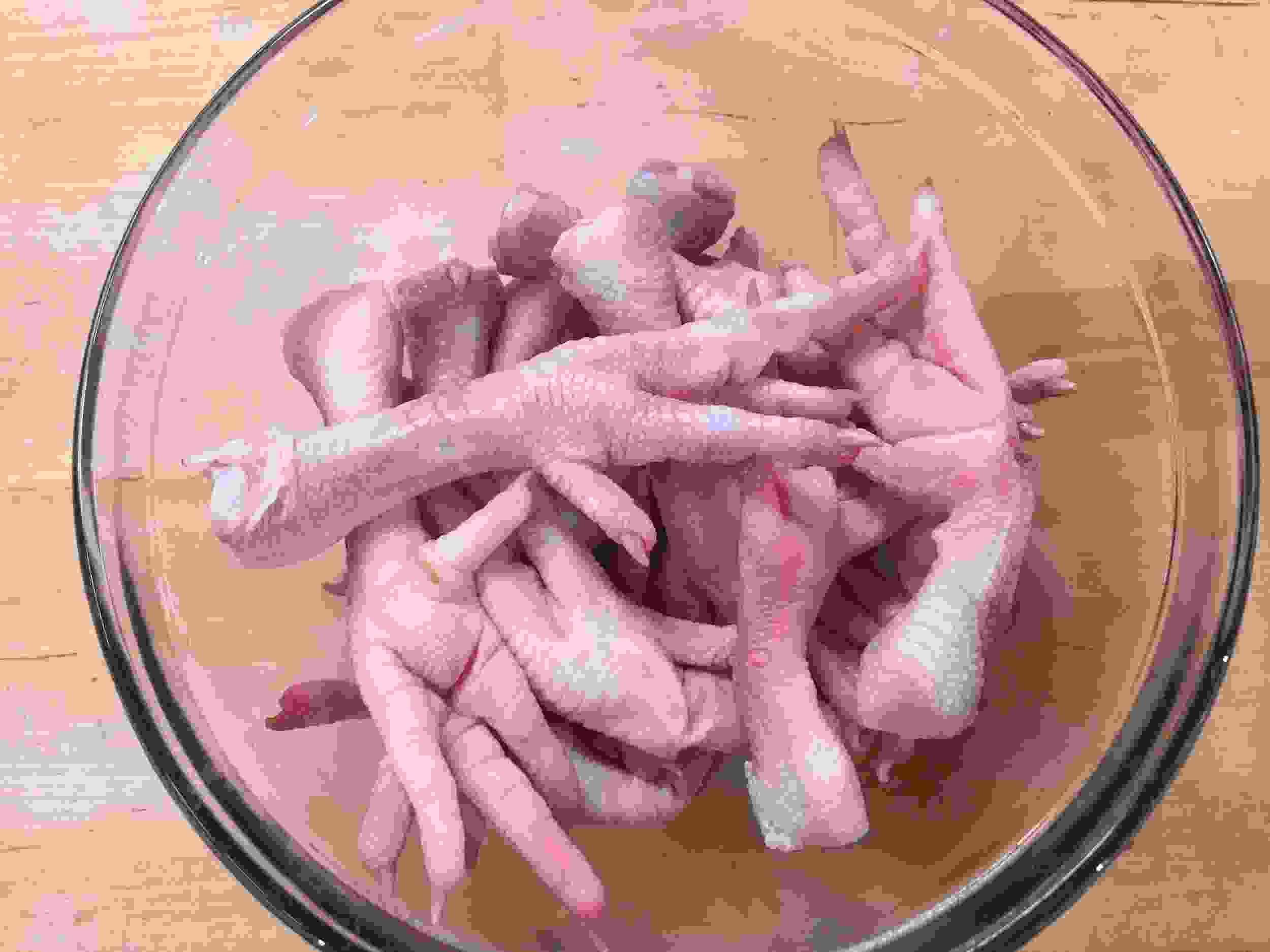 сколько варить куриные ножки в кастрюле