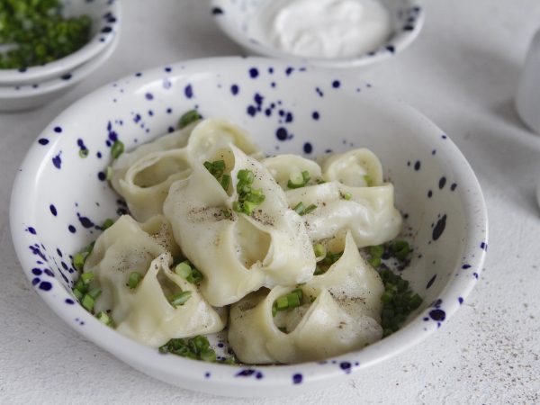 сколько варить манты в кастрюле