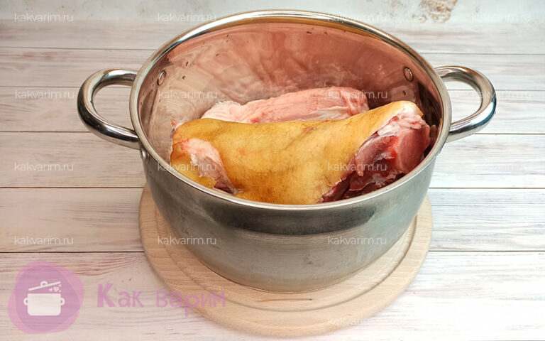 сколько варить рульку на холодец в кастрюле