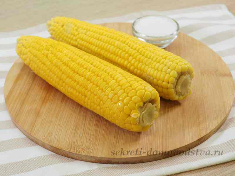 сколько времени варить початки кукурузы в кастрюле