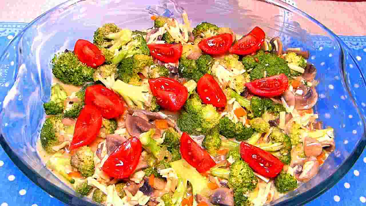 сколько мин варить брокколи свежую в кастрюле