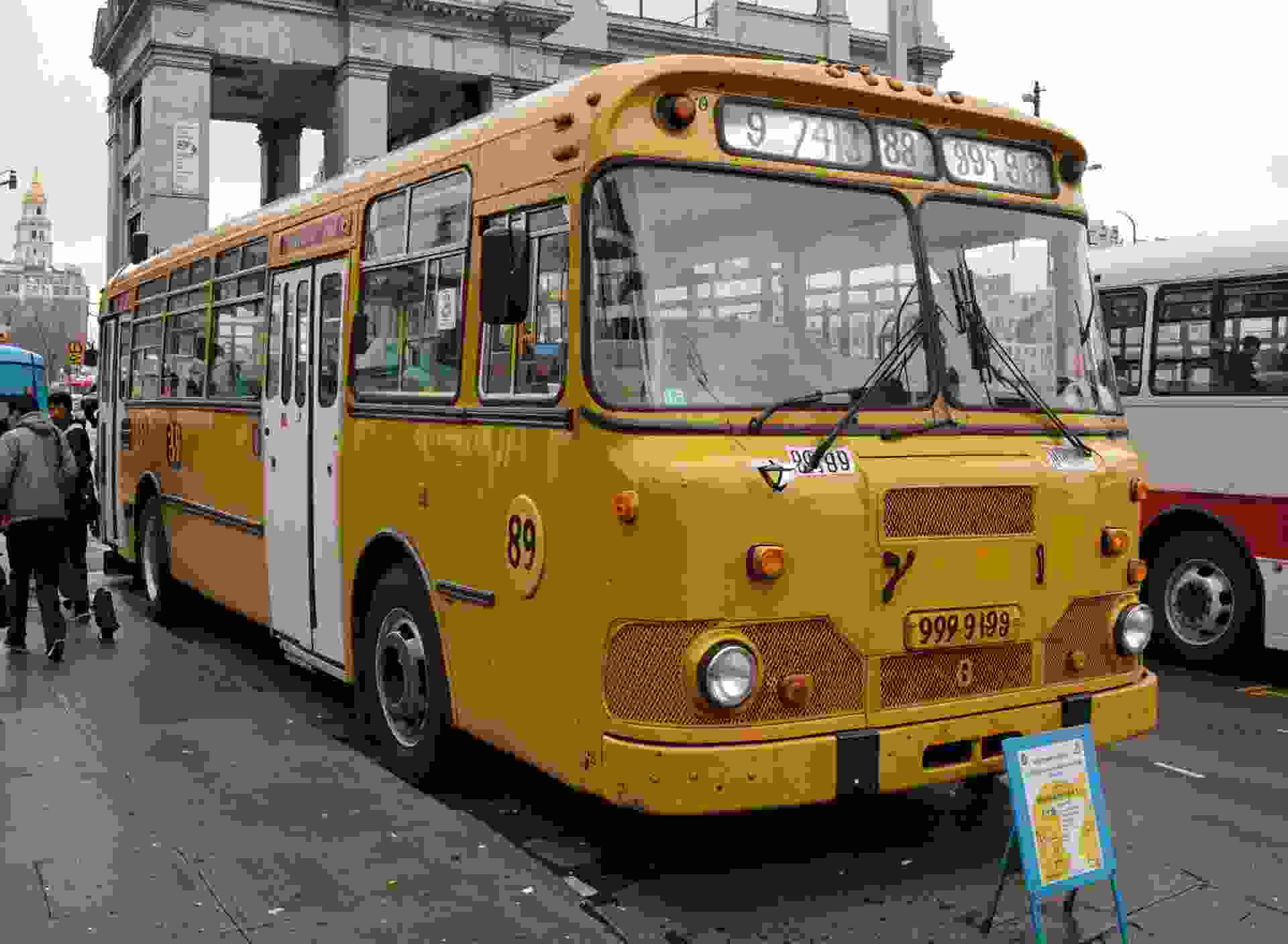 со скольки начинают ходить автобусы