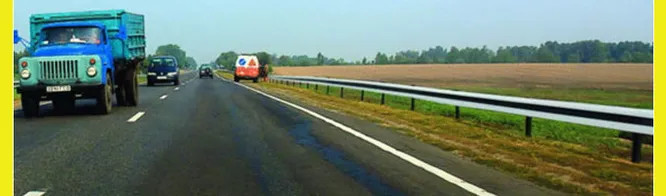 такой вертикальной разметкой обозначают боковые поверхности ограждений