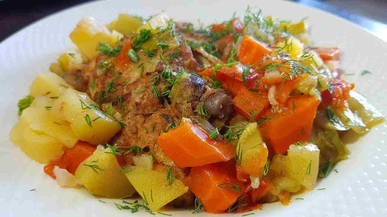 тушеная картошка с курицей в мультиварке