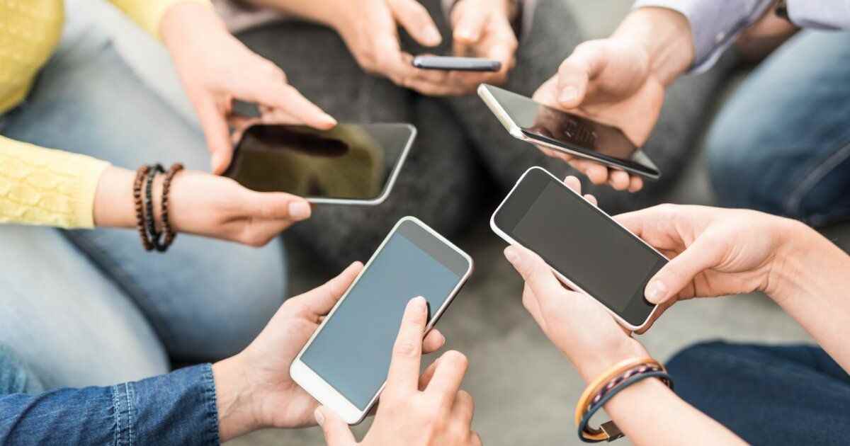 у вас имеется два смартфона