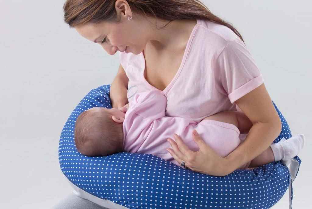 к чему снится кормить грудью младенца женщине