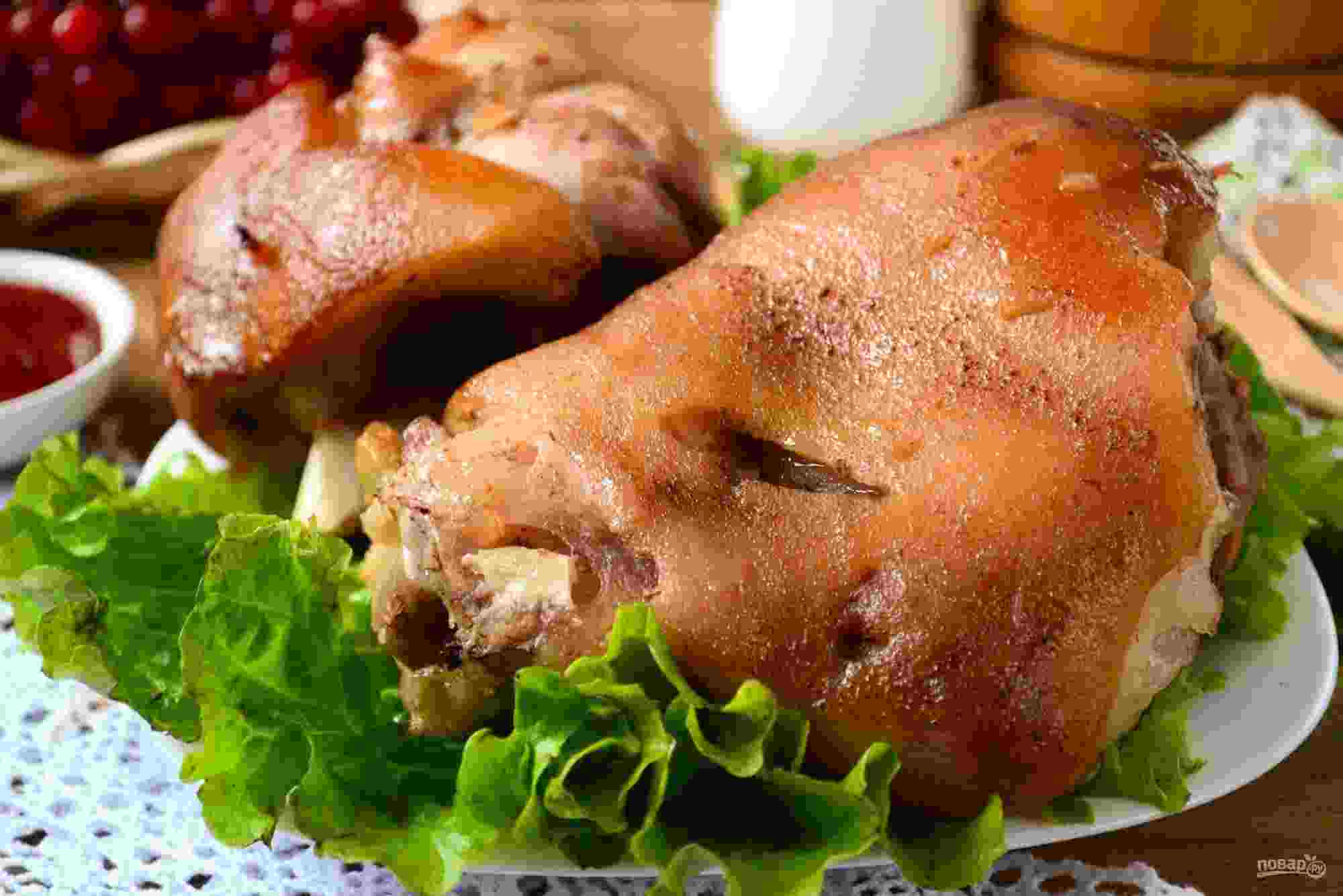 приготовить рульку свиную вкусно предварительно отварив
