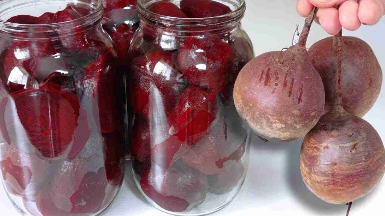 сколько варить мелкую свеклу в кастрюле
