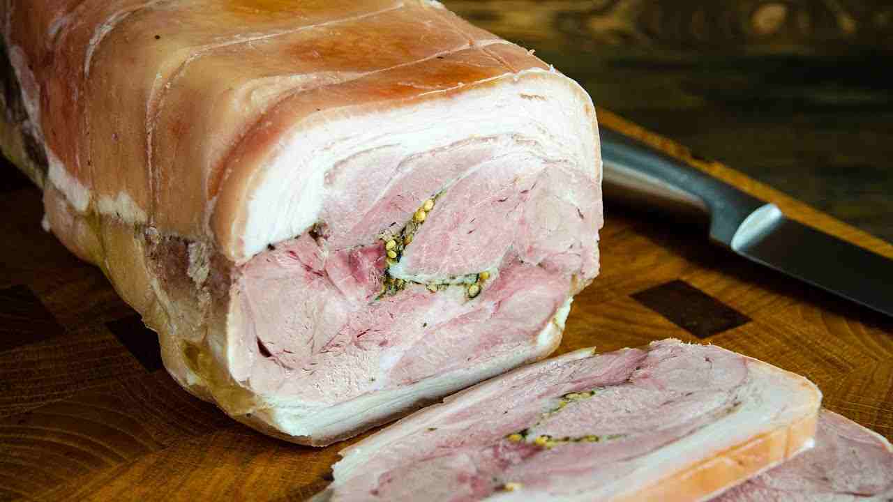 сколько варить рулет из рульки в кастрюле